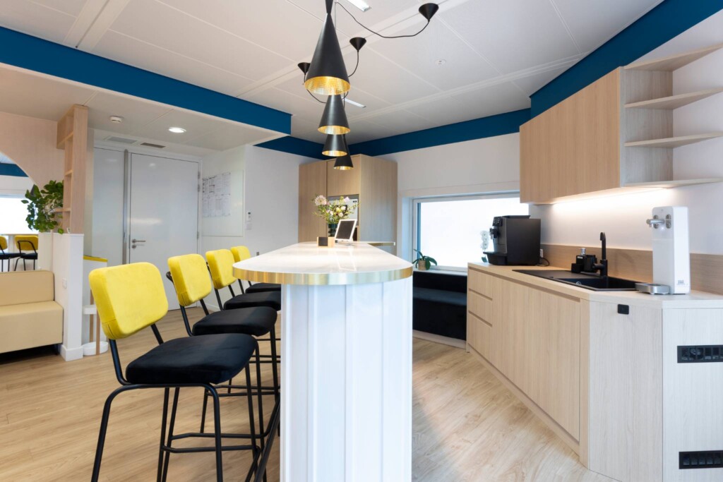 Espaces de travail Merz Aesthetics aménagés par Ronnsquare
